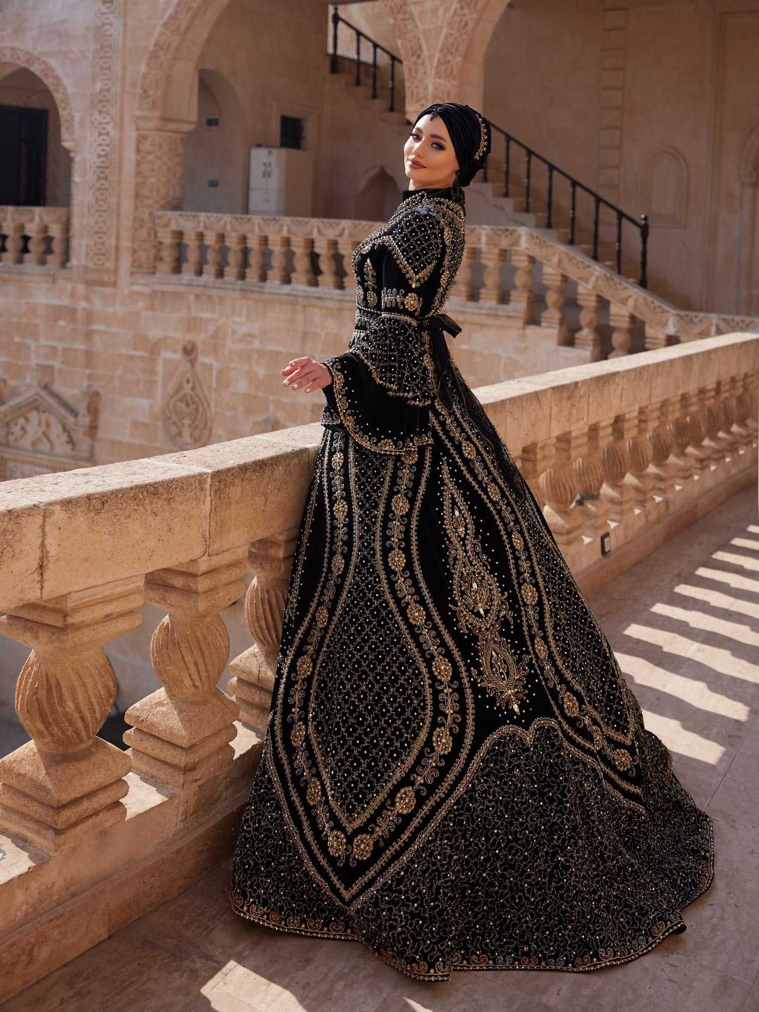 Elegant Style and Modesty with Women Abayas